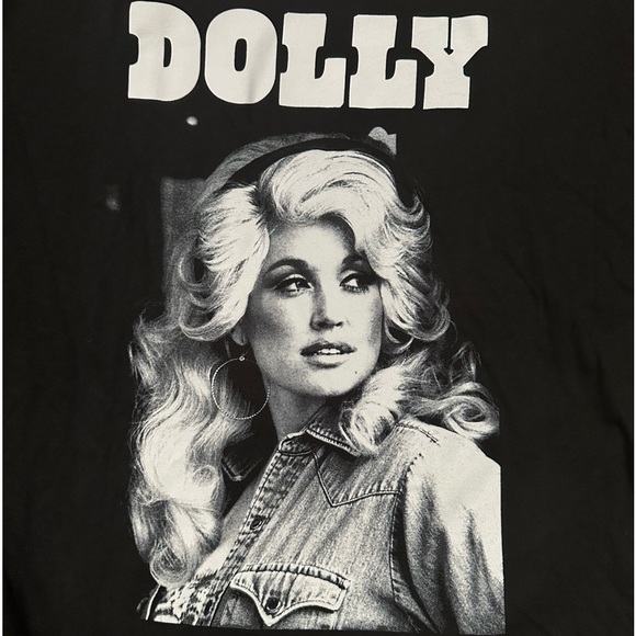 NEW Dolly Parton Plus Size Graphic T-shirt - Picture 3 of 6